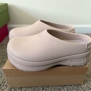 Adidas Women's ADIFOM STAN SMITH MULE SHOES in color Taupe